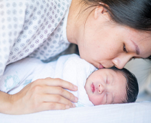 Un niño y su madre